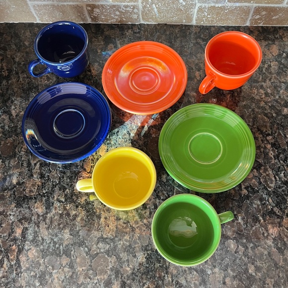 Homer Laughlin Multi Colour Tea Cup and Saucer Set x 7 - Picture 3 of 5